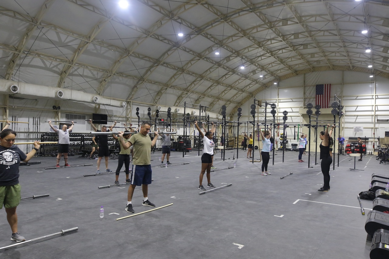 Aviation Soldiers Volunteer to Coach, Lead Functional Fitness > U.S. Department of Defense > Story