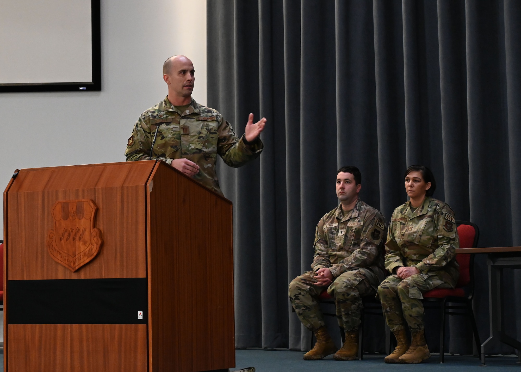Photo of Airmen