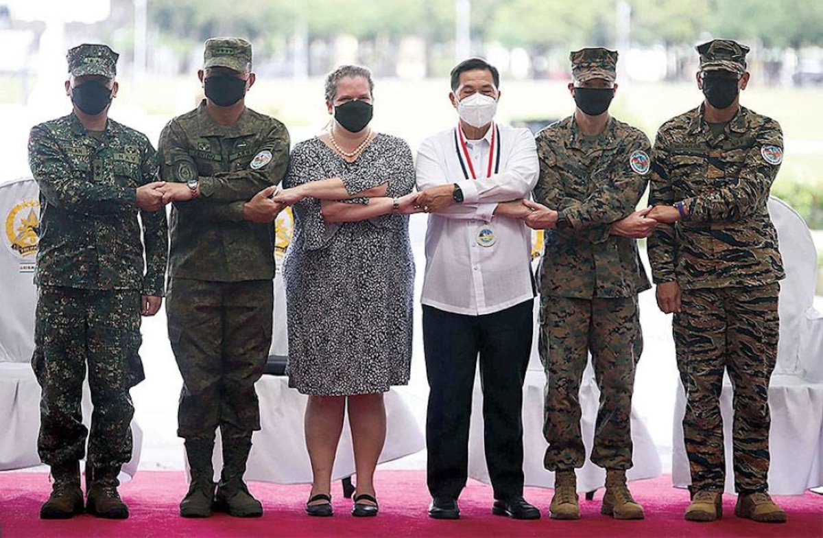 US and Philippine military leaders