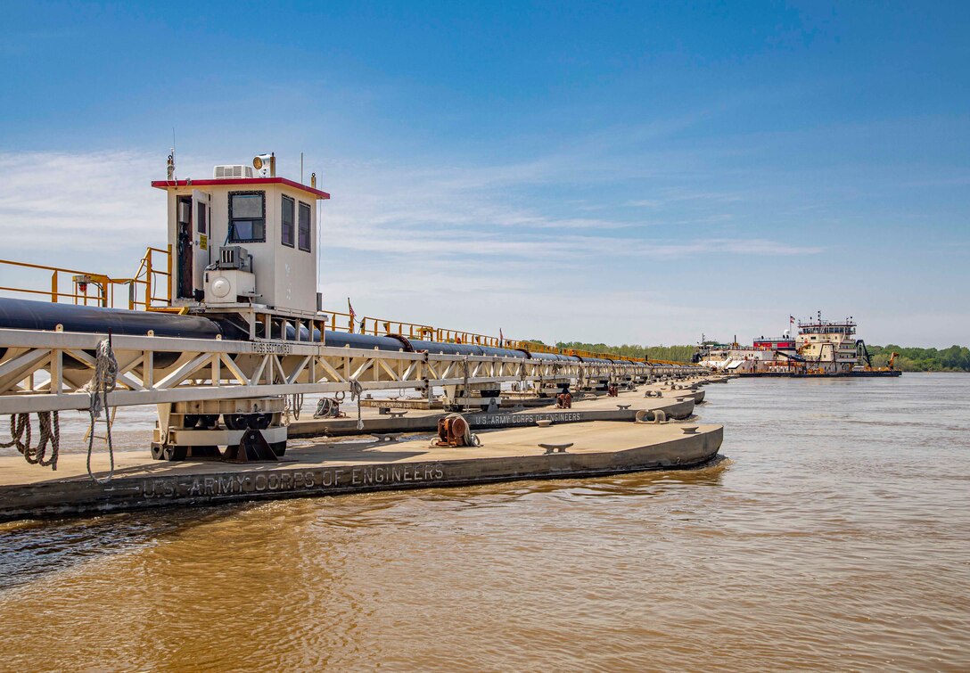 The Hurley begins its 2022 season by dredging a Memphis harbor, May 1, 2022.