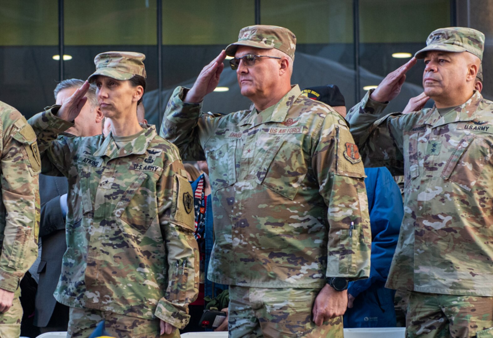 Photos Columbus Veterans Day Parade > Defense Logistics Agency > News