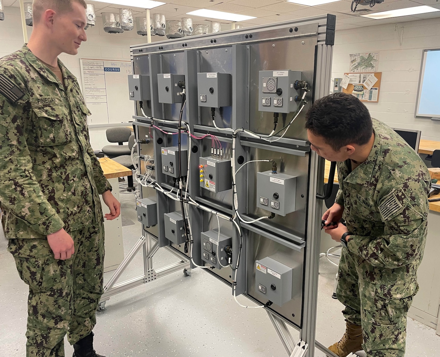 CNATTU Oceana conducts Electrical Wiring Interconnect Systems pilot > Naval Education and