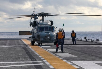 CTF 70 and 71 Conduct Bi-lateral ASW Training and Logistics Support with JMSDF