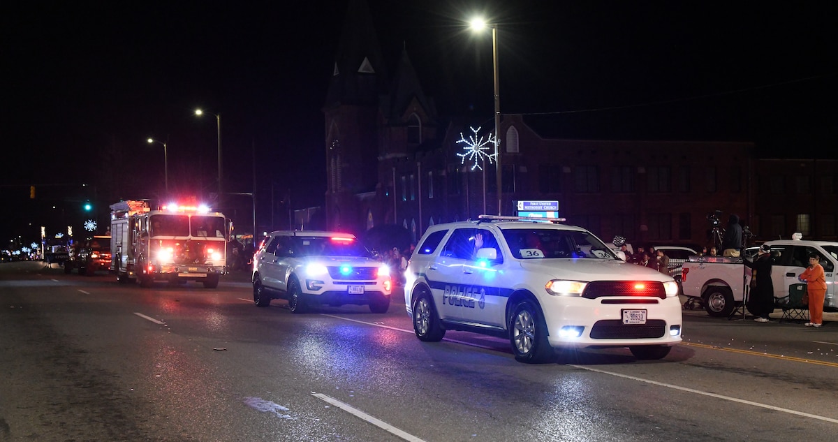 Arnold AFB participates in Tullahoma Christmas Parade > Arnold Air