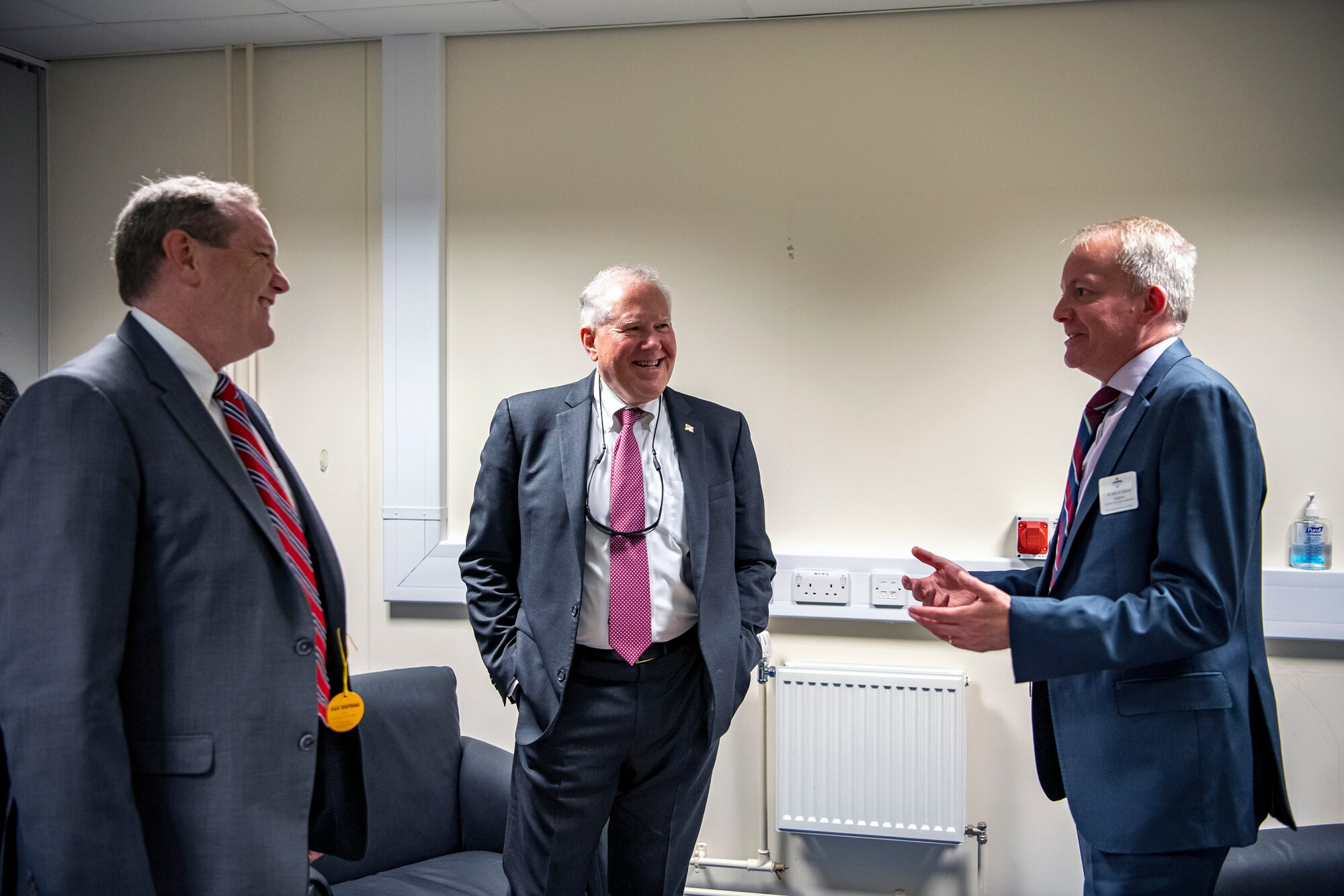 Secretary of the Air Force Frank Kendall, center, along with Andrew Hunter, center left, Assistant Secretary of the Air Force for Acquisition, Technology and Logistics, meet with Air Marshal Richard Knighton, UK Ministry of Defence Deputy Chief of Defence Staff.