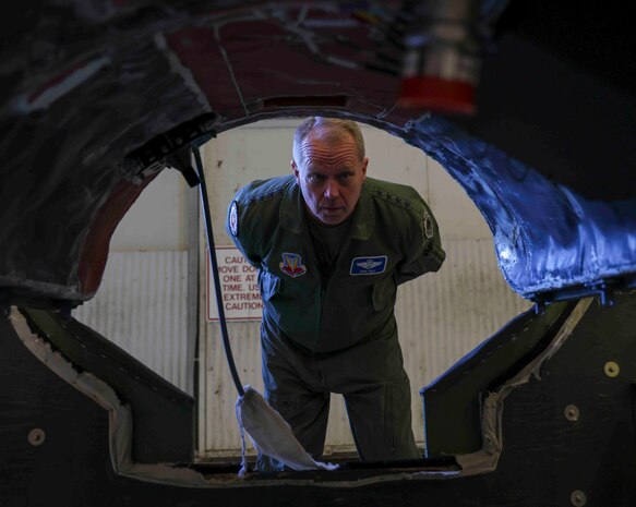 U.S. Air Force Gen. Mark Kelly, commander of Air Combat Command, observes modifications to the U-2 Dragon Lady at Beale Air Force Base, Calif. on Dec. 6, 2022.