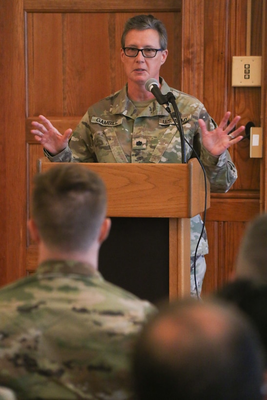 Gambill succeeds Boyd as MEDCOM commander