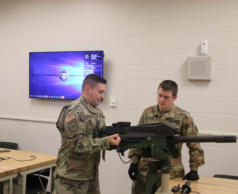 Soldiers from reserve components attend unit armorers course > U.S