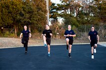 Permanent Contact Station (PCS) Shawnee poolees conduct physical training in Shawnee, OK, Dec. 29, 2022. (U.S. Marine Corps photo by Sgt. Esgar Rojas)