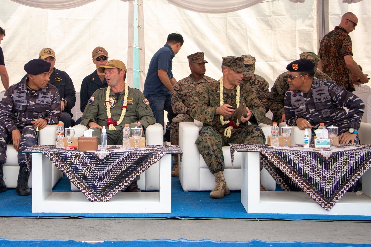Leadership from amphibious transport dock USS Anchorage (LPD 23) and 2nd Battalion, 4th Marines talk with officers from the Indonesian National Military—Navy (TNI-AL) during a welcome ceremony for Cooperation Afloat Readiness and Training (CARAT)/Marine Exercise (MAREX) Indonesia 2022, Dec. 12. CARAT/MAREX Indonesia is a bilateral exercise between Indonesia and the United States designed to promote regional security cooperation, maintain and strengthen maritime partnerships, and enhance maritime interoperability. In its 28th year, the CARAT series is comprised of multinational exercises, designed to enhance U.S. and partner navies’ abilities to operate together in response to traditional and non-traditional maritime security challenges in the Indo-Pacific region. The Makin Island Amphibious Ready Group, comprised of amphibious assault ship USS Makin Island (LHD 8) and amphibious transport dock ships USS Anchorage (LPD 23) and USS John P. Murtha (LPD 26), is operating in the U.S. 7th Fleet area of operations with the embarked 13th Marine Expeditionary Unit to enhance interoperability with Allies and partners and serve as a ready-response force to defend peace and maintain stability in the Indo-Pacific region.