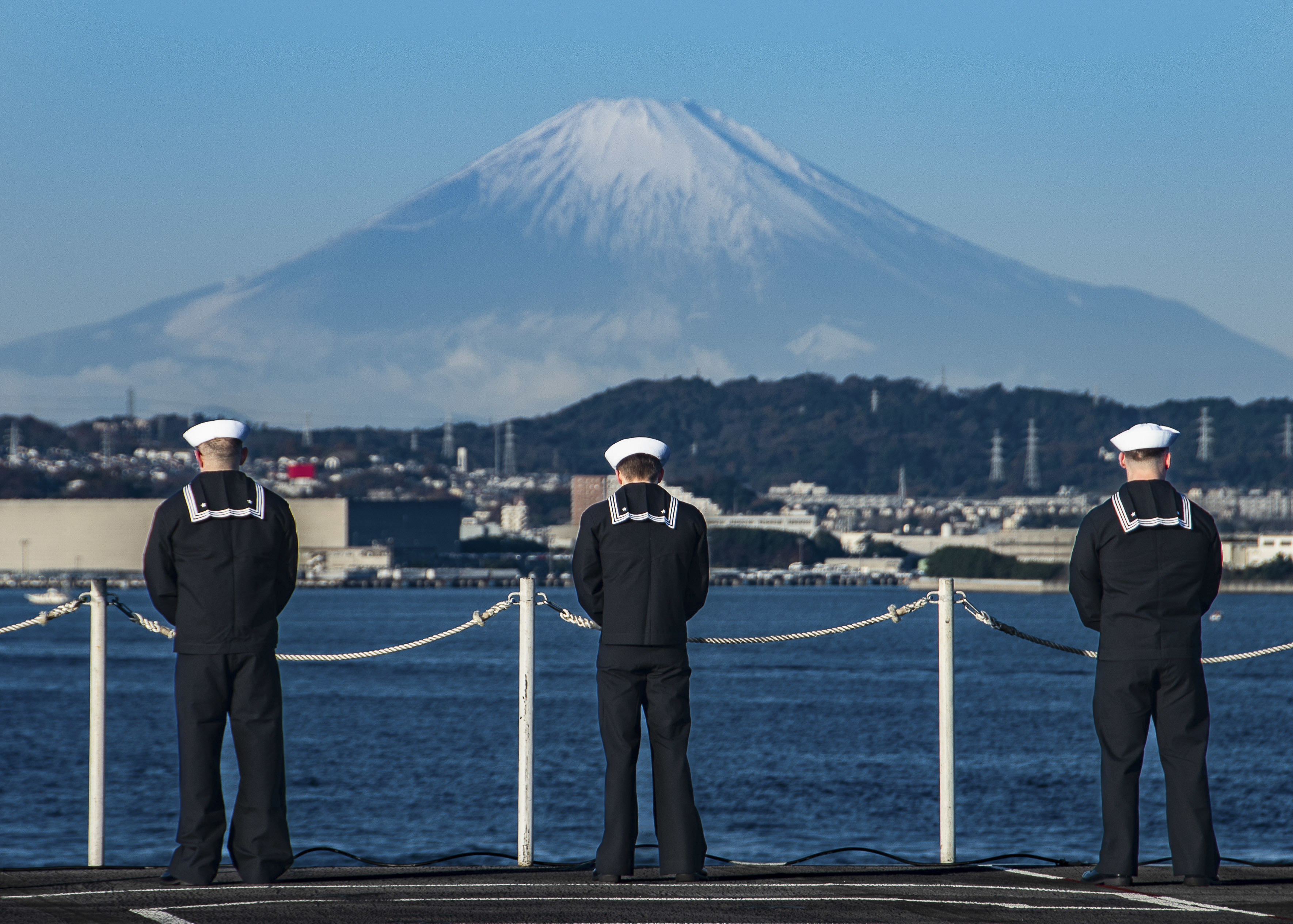 USS Ronald Reagan Returns to Yokosuka Following 2022 7th Fleet ...