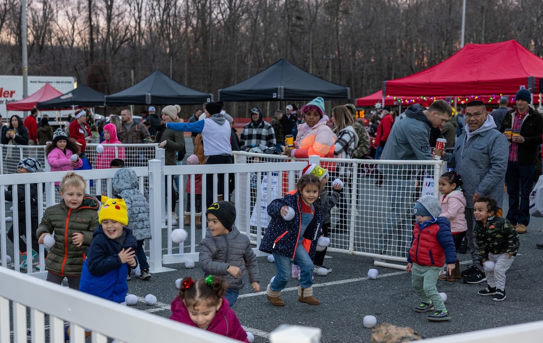 Next 2022 MCB Quantico Holiday Tree Lighting