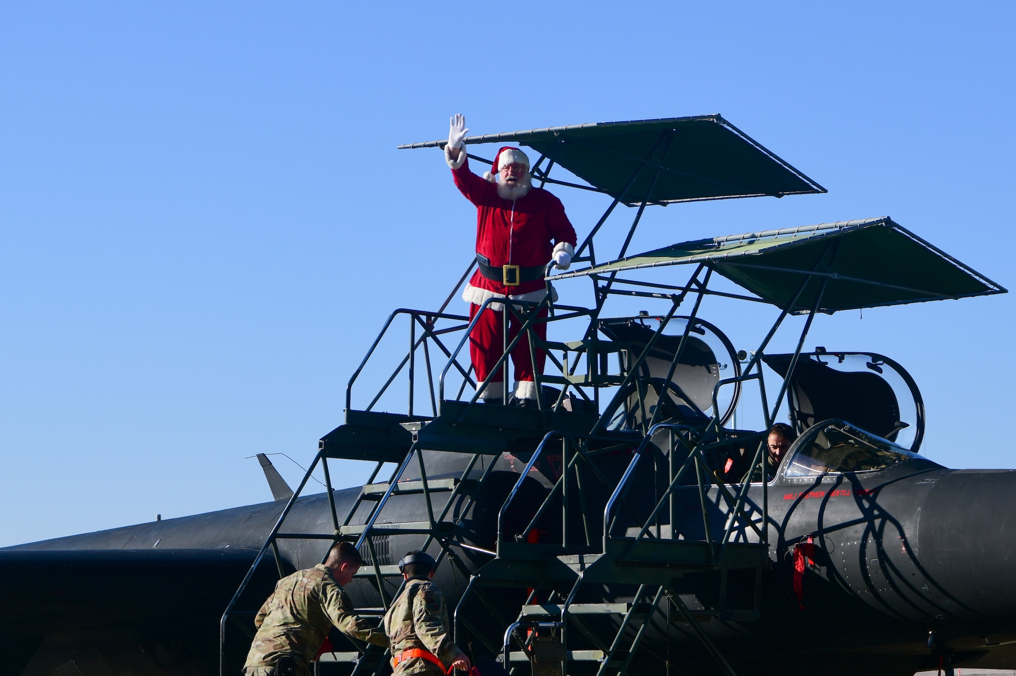 Santa taxis in on the U-2 Dragon Lady on the flightline at Beale Air Force Base, Calif. on Dec. 17, 2022.