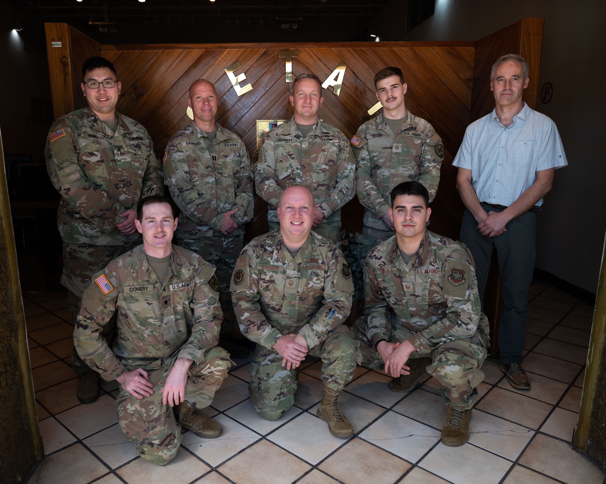 National Guardsmen pose for group photo
