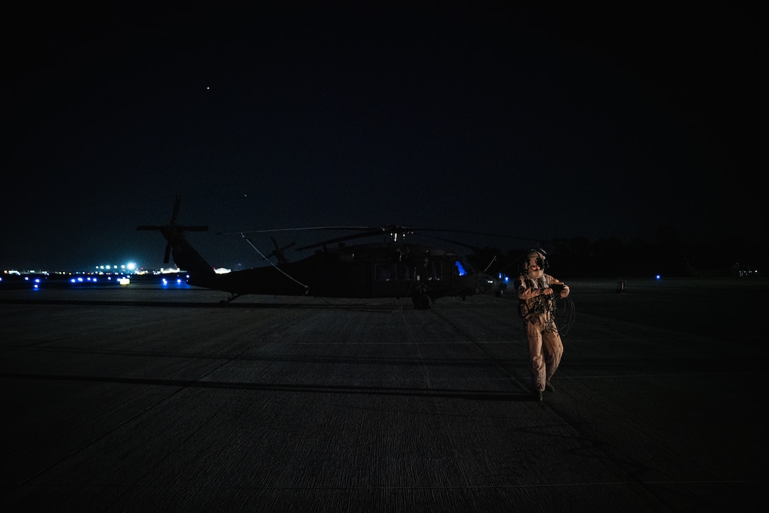 Army Reserve unit conducts Black Hawk operations at MacDill