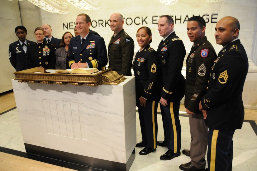 Army Reserve senior leader honors veterans in nation’s first capital