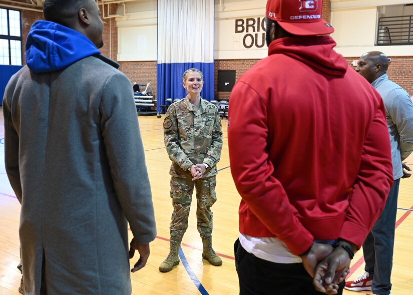 JBAB hosts Extreme Football League's DC Defenders > Joint Base  Anacostia-Bolling > News