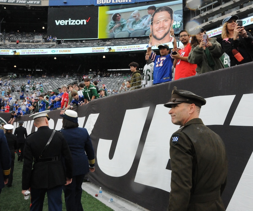 New York Jets pay tribute to America's military, veterans with annual  Salute to Service game