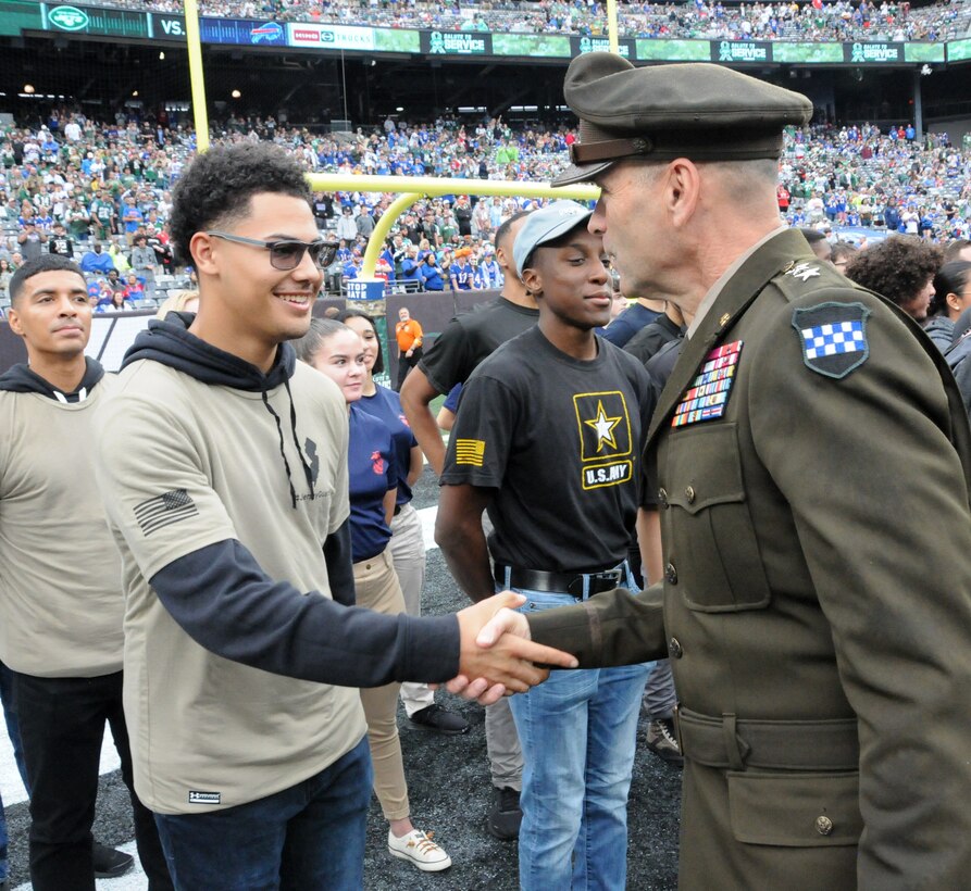 Army Reserve kicks off careers with Minuteman Scholarships