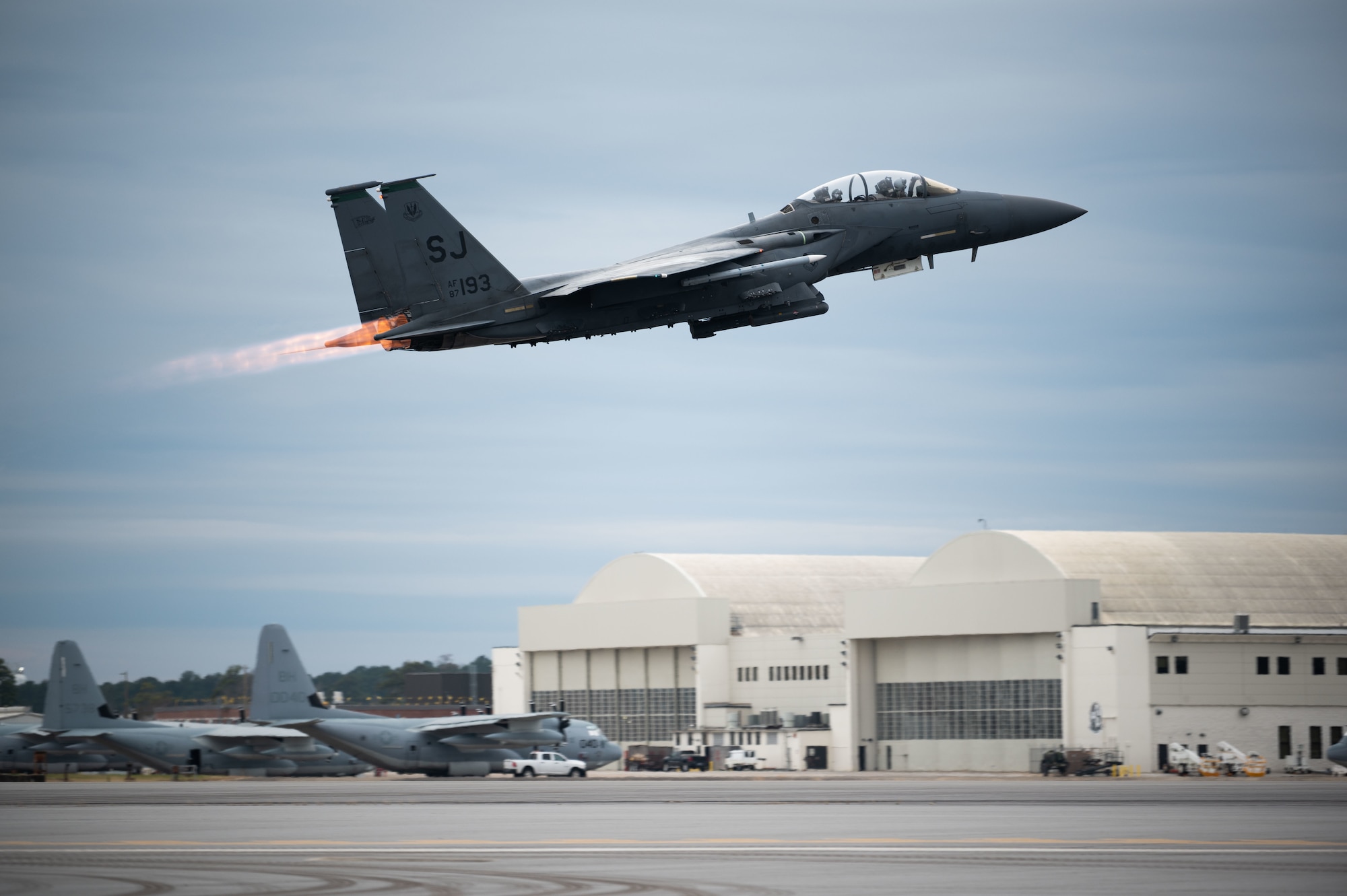 An F-15E Strike Eagle takes off from Marine Corps Air Station Cherry Point, North Carolina, Dec. 14, 2022. The aircraft uses two flying crew members; a pilot and a weapon systems officer. (U.S. Air Force photo by Airman 1st Class Rebecca Sirimarco-Lang)