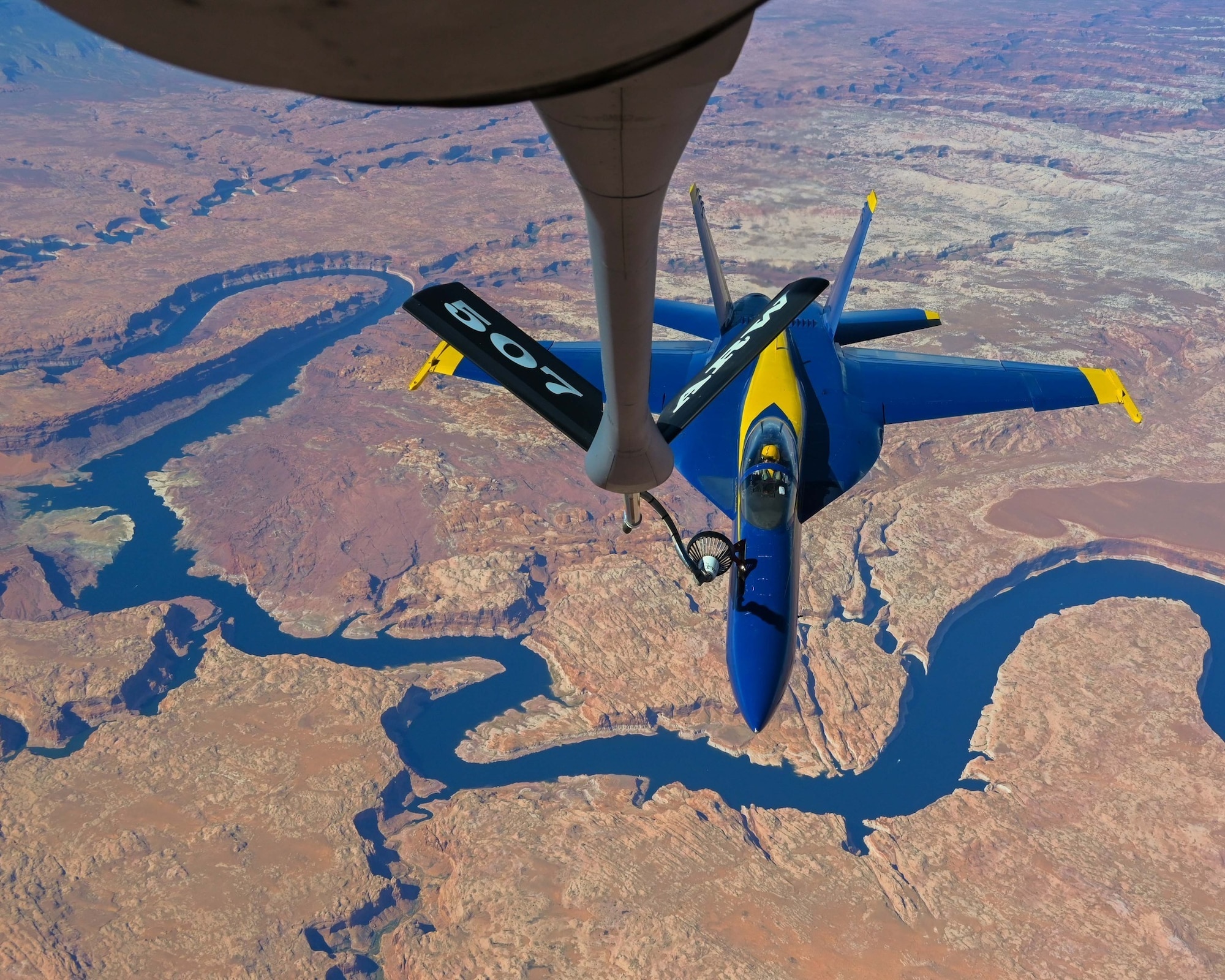 Okies keep the U.S. Navy Blue Angels flying high > 507th Air