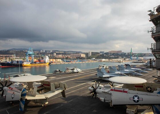 NAVSUP, Army Logistics Leaders Continue Collaboration Efforts Aboard George H.W. Bush