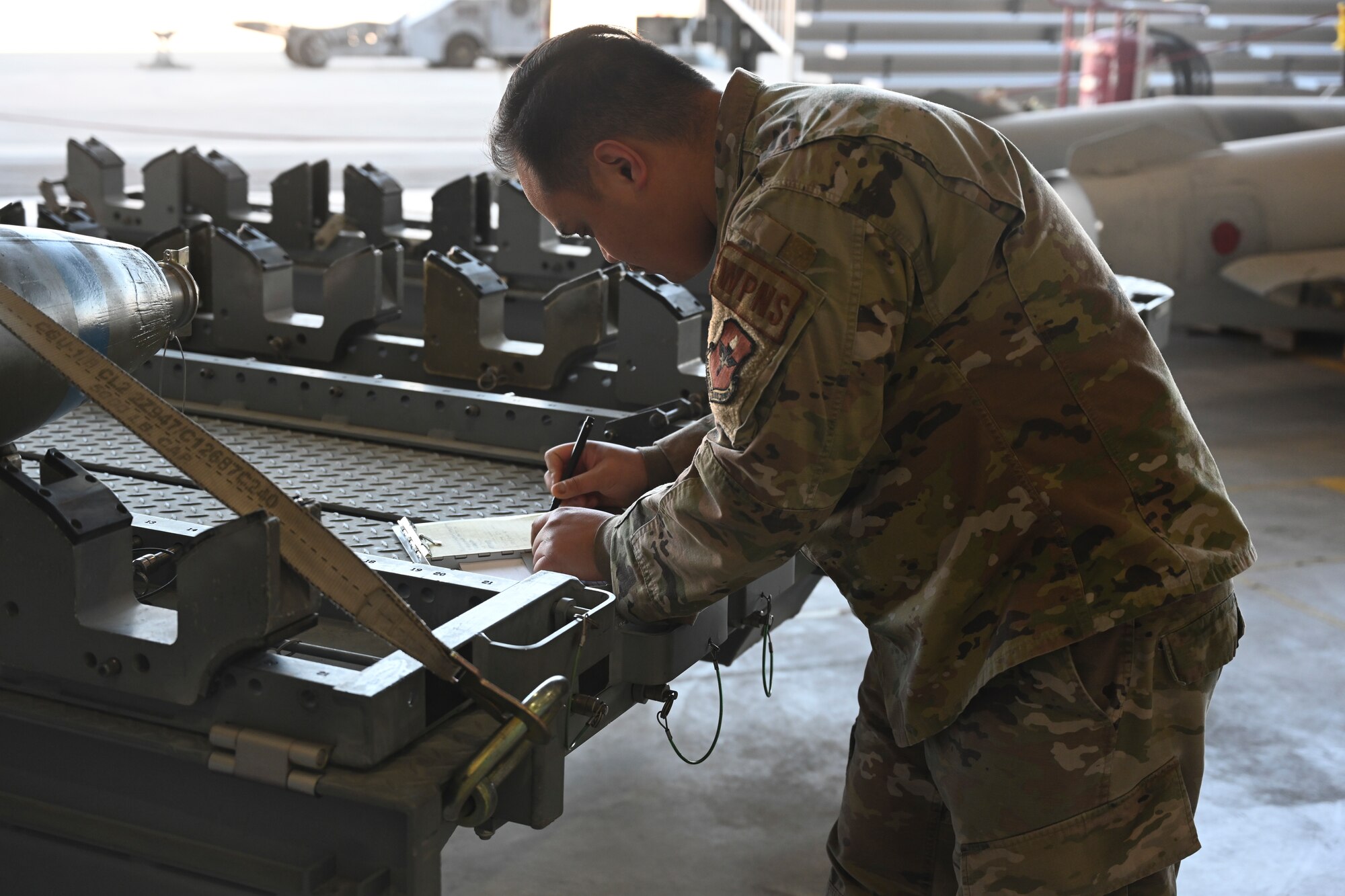 49th Wing hosts 2021 4th quarter weapons load competition