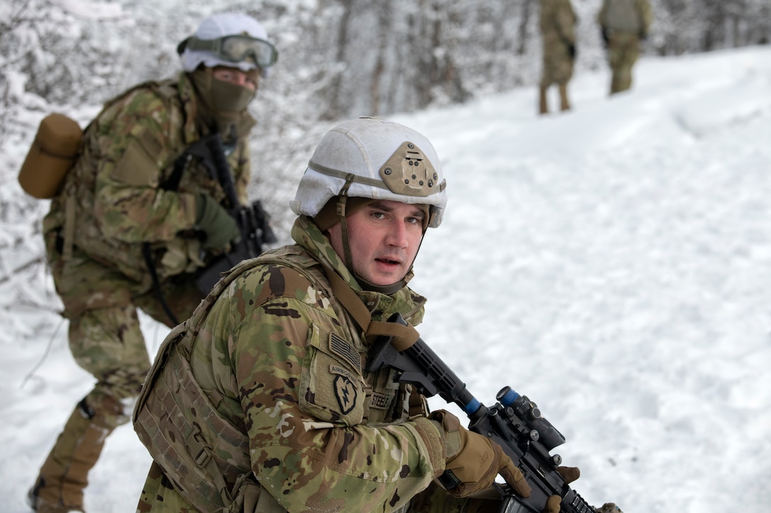 1/40 CAV conducts live-fire maneuver training