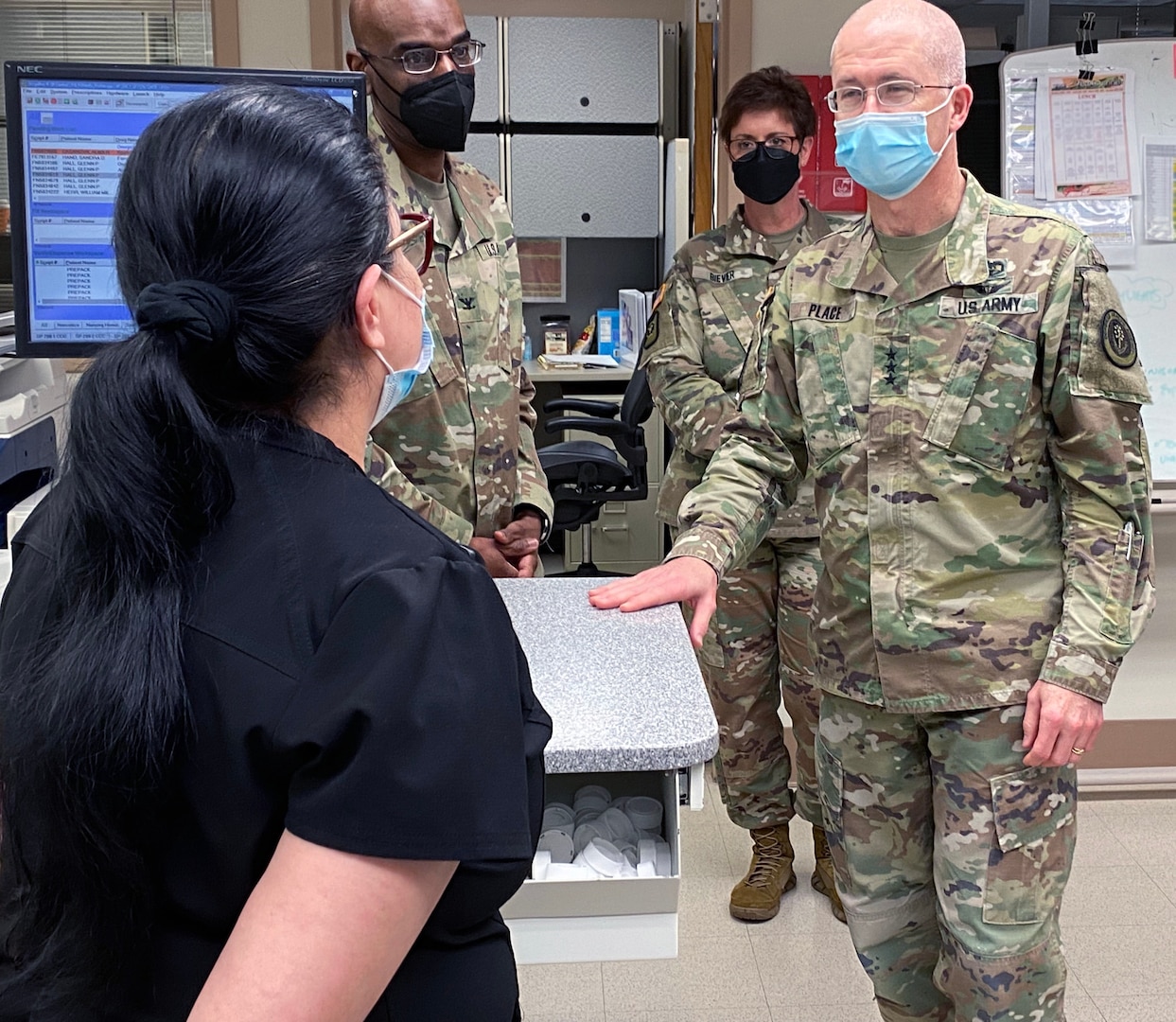 Defense Health Agency director visits BAMC