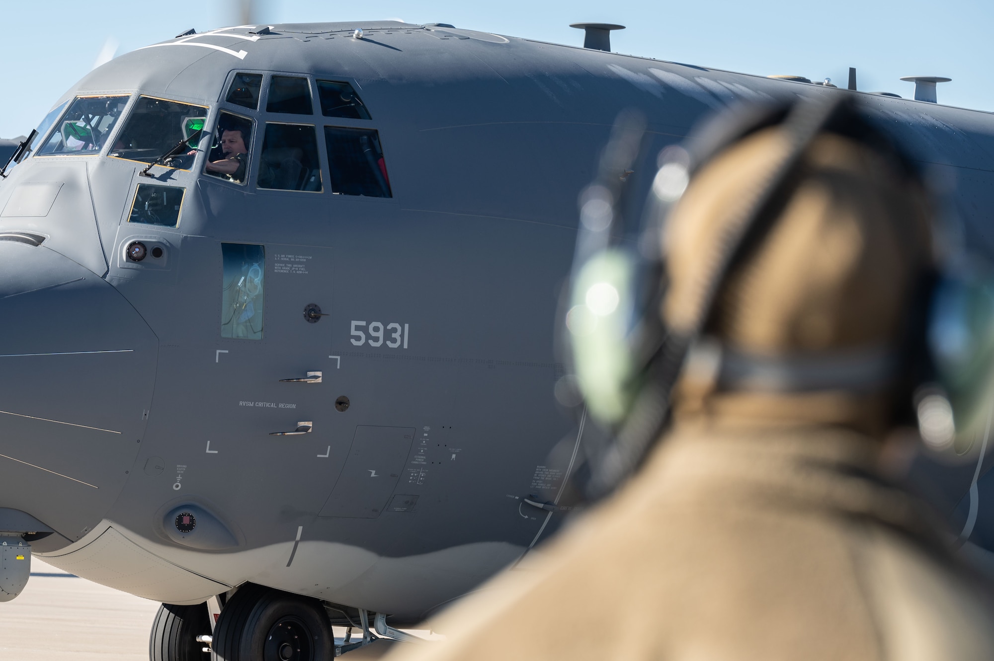 415th SOS Airmen prepare for flight.