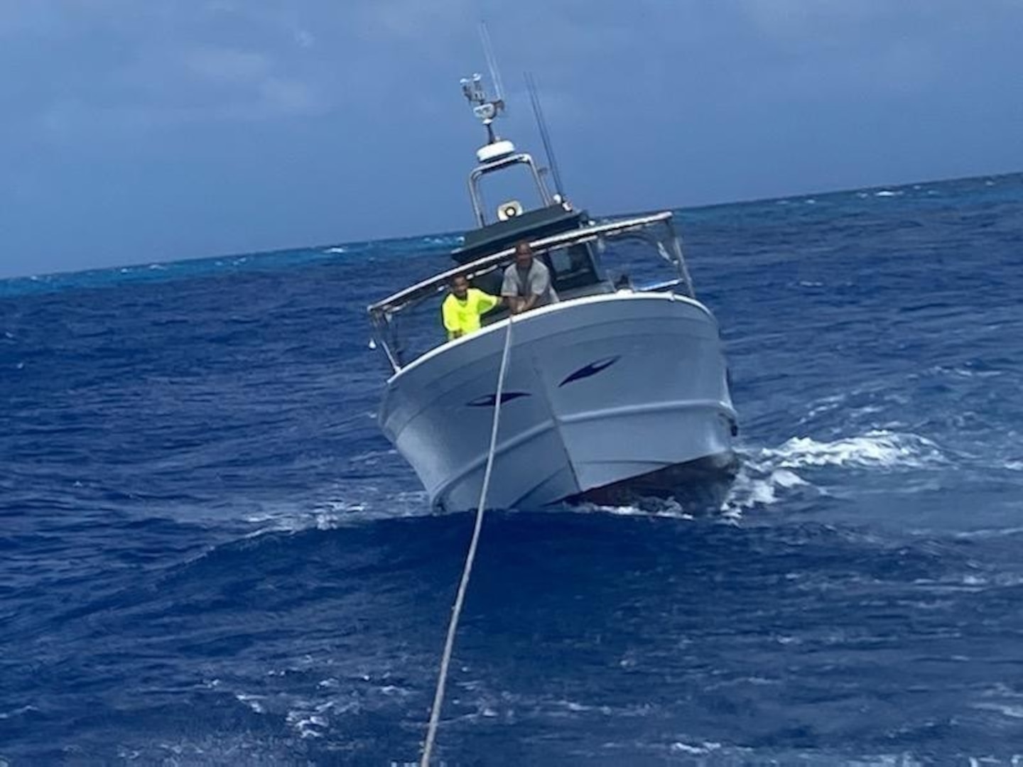 U.S. Army Garrison-Kwajalein Atoll Marine Department Crew Aids Stranded Vessel