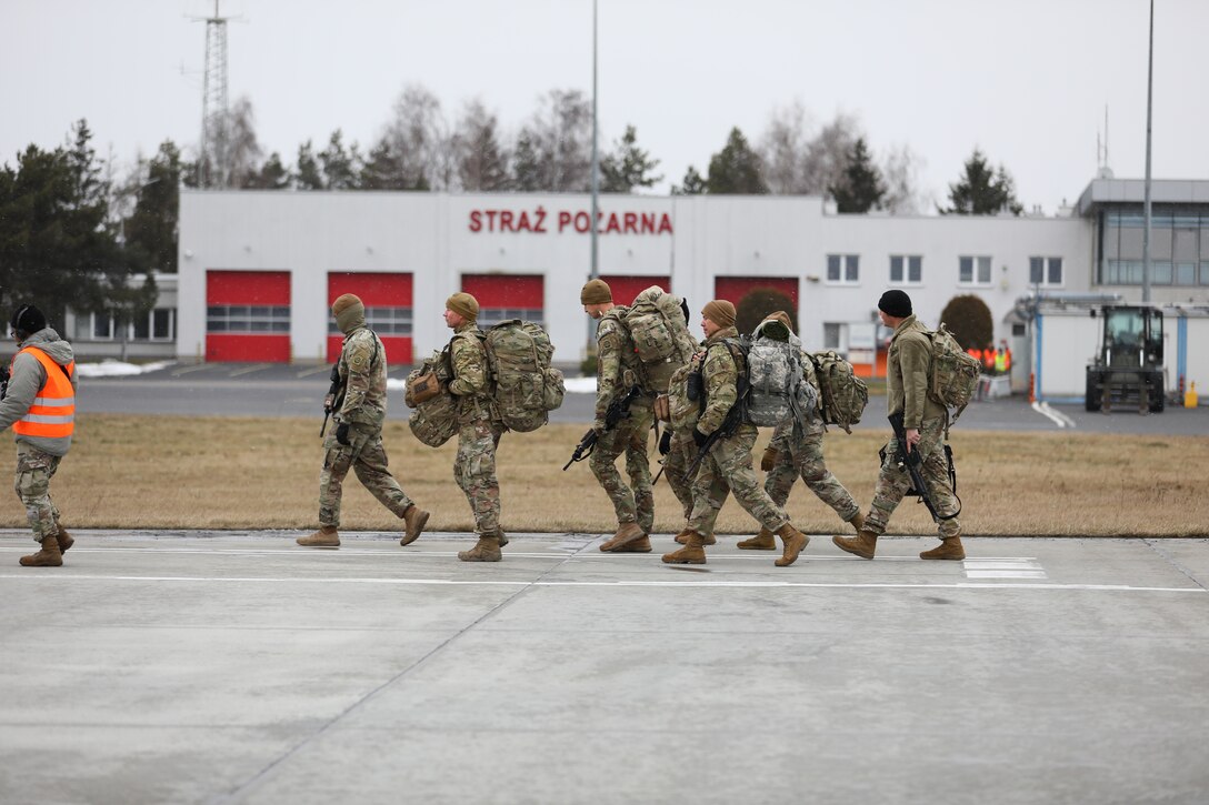 U.S. Support Troops Arrive in Poland