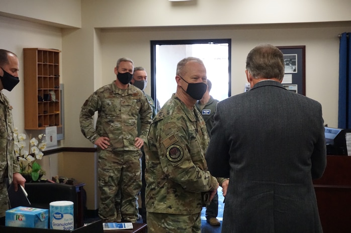 USAF Airmen welcome General Mark Kelly to Hurlburt Field