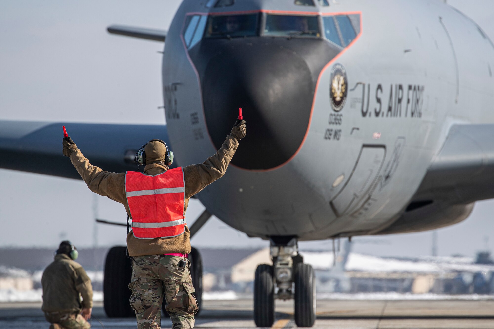 New Jersey Air National Guard Airmen with the 108th Wing take part in an Agile Combat Employment (ACE) demonstration on Joint Base McGuire-Dix-Lakehurst, N.J., Feb. 1, 2022. The New Jersey Air National Guard's 177th Fighter Wing and 108th Wing recently validated ACE capabilities in partnership with the Puerto Rico Air National Guard's 156th Wing to showcase their ability operate in a remote location with a small contingence of Airman to recover, turn and launch airpower capabilities. (U.S. Air National Guard photo by Master Sgt. Matt Hecht)