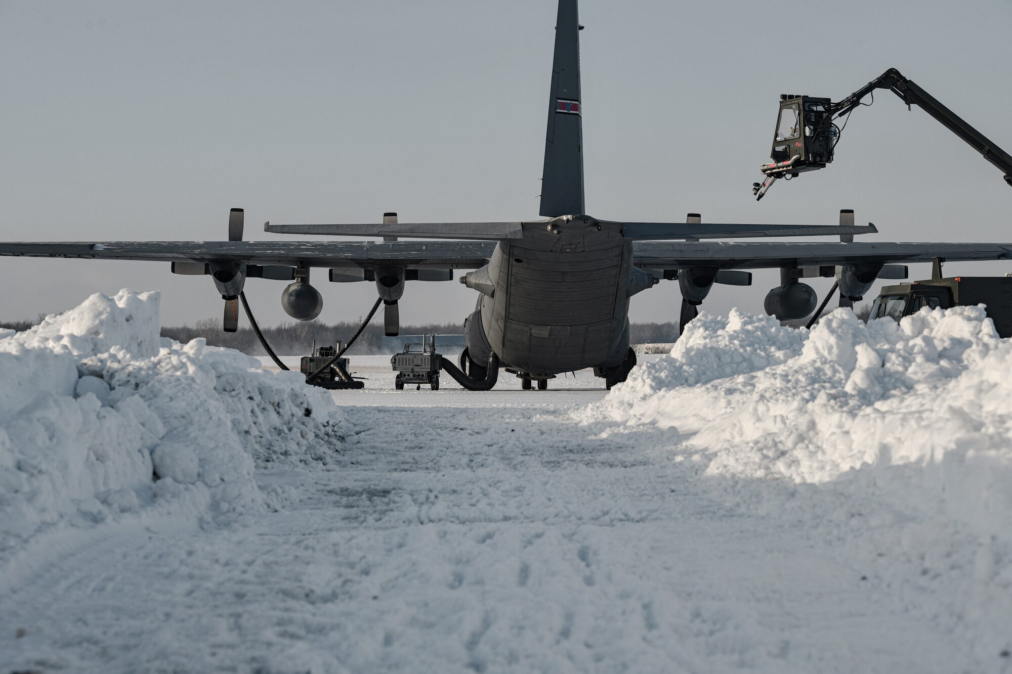 Crew chiefs assigned to the 910th Aircraft Maintenance Squadron removed snow and ice from the 910th Airlift Wing’s fleet of Lockheed Martin C-130H Hercules aircraft, Feb. 6, 2022, on the YARS flightline. The area experienced a level one snow emergency days prior to the February Unit Training Assembly which added 11 inches of new snow to their previous 5 inches of accumulation.