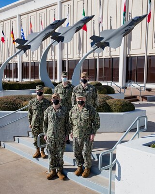 FORT WORTH, Tx. (Feb. 10, 2022) - Chief of Naval Operations (CNO) Adm. Mike Gilday meets with Sailors during a visit to Lockheed Martin in Fort Worth, Texas. He toured the facility with Texas Rep. Kay Granger and received updates about F-35C Lightning II advancements and capabilities, joint all-domain operations, anti-surface warfare and weapon technology. (Lockheed Martin photo by Mikaela Maschmeier)