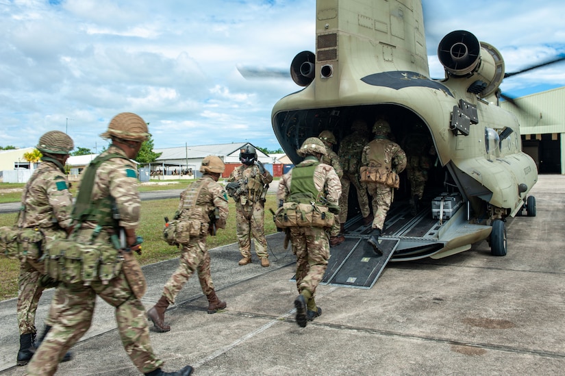 JTFB, British Army conduct Air Assault exercise in Belize