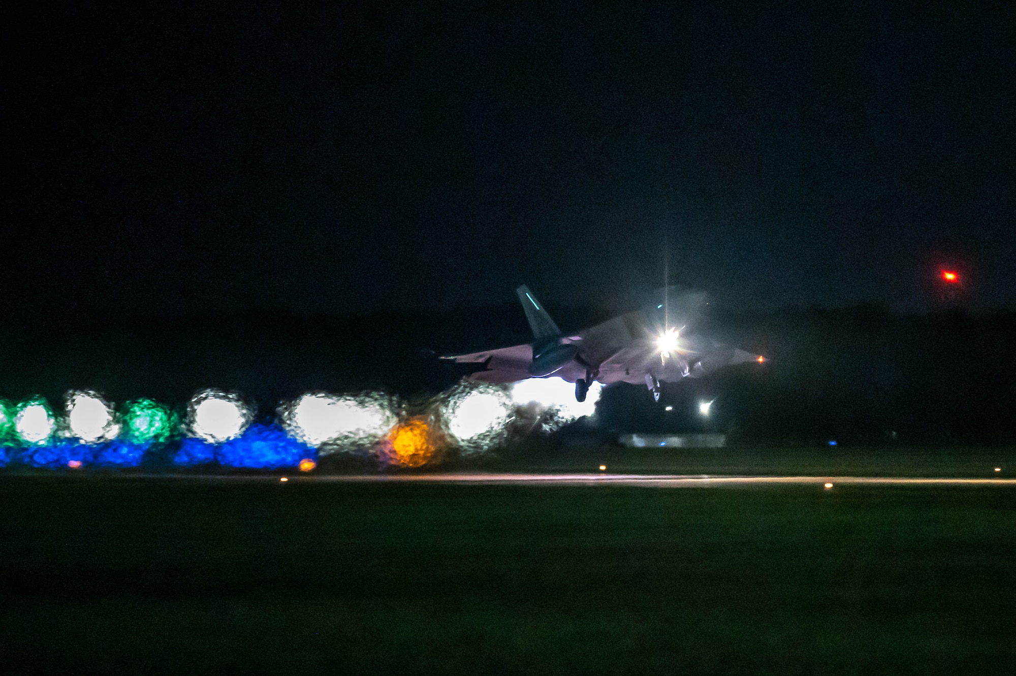 F-22 Raptor take off