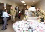 soldiers self-serve food