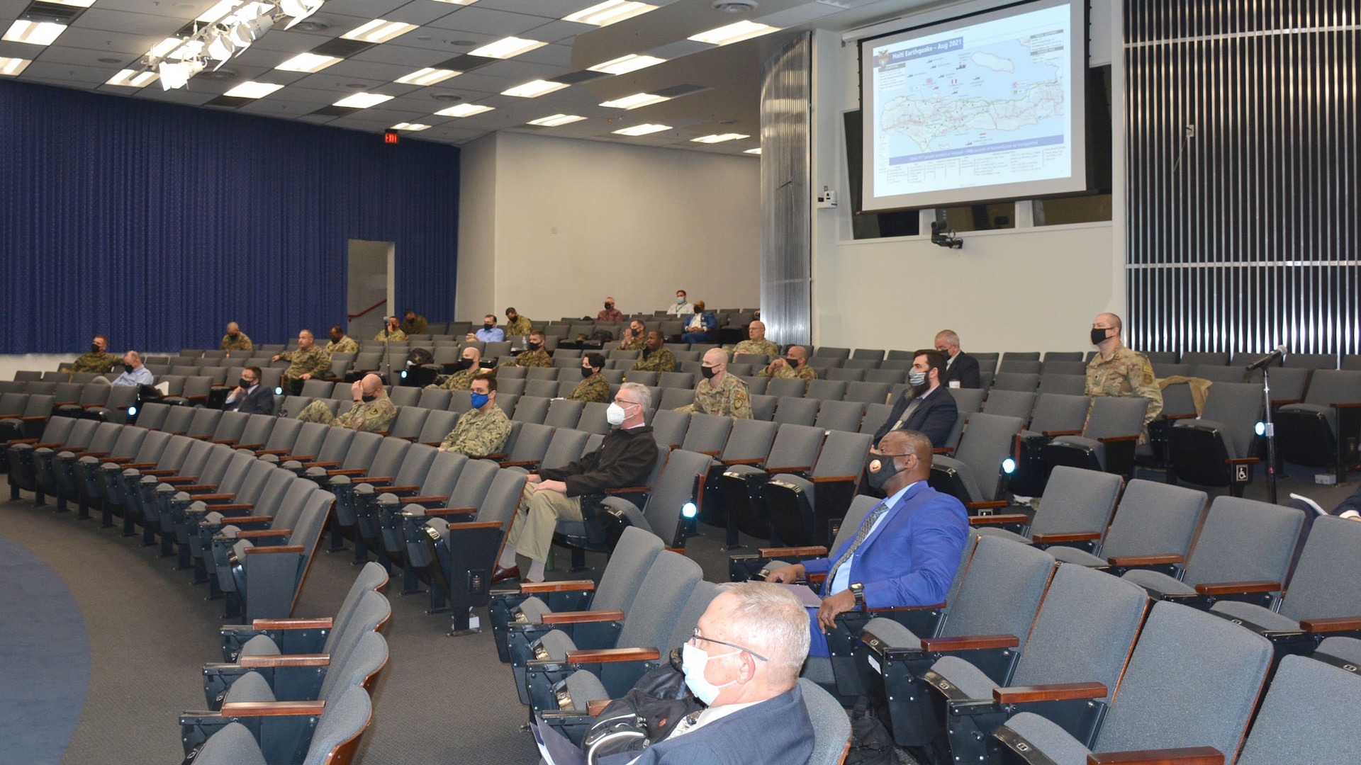 photo of seminar participants in auditorium