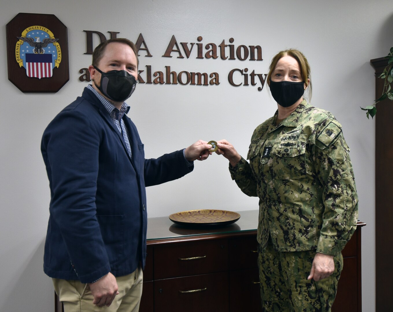 Director visits DLA Aviation at OKC