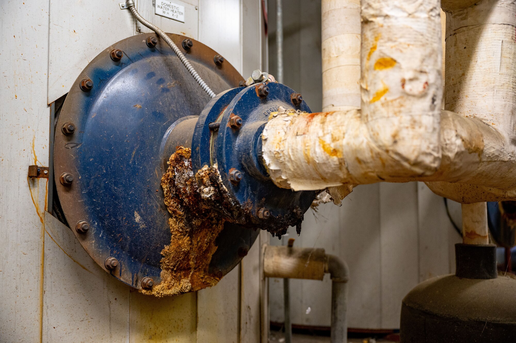 New water boilers are installed around Kunsan Air Base.