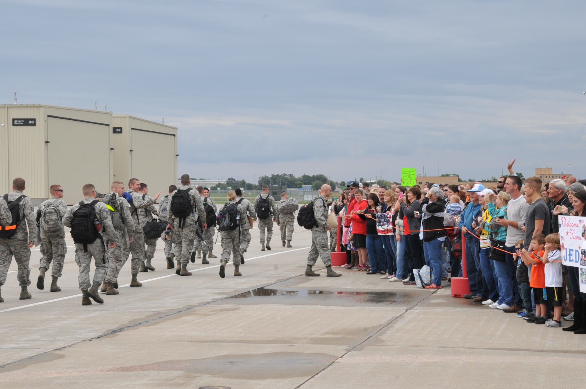 114th Fighter Wing Airmen return from Air Expeditionary Force deployment at Joe Foss Field, S.D.