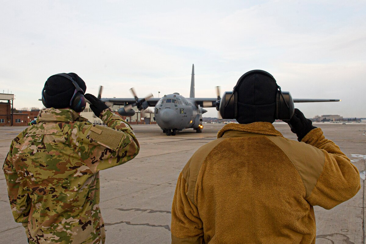 934th Airlift Wing mobilizes to Europe to support NATO Allies in Ukraine