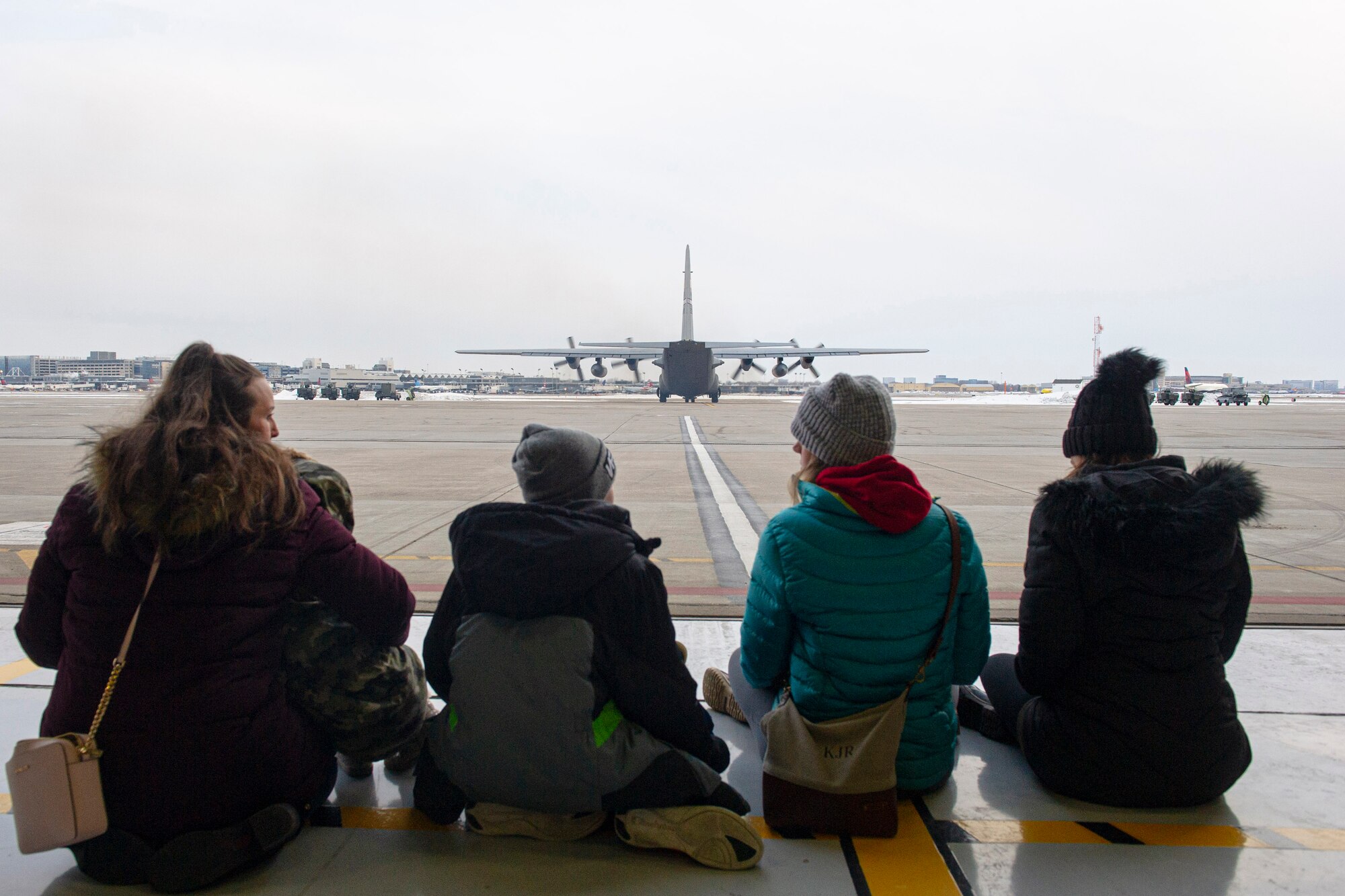 934th Airlift Wing mobilizes to Europe to support NATO Allies in Ukraine