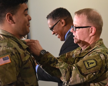 VNG Soldiers awarded Va. Governor’s National Service Medal