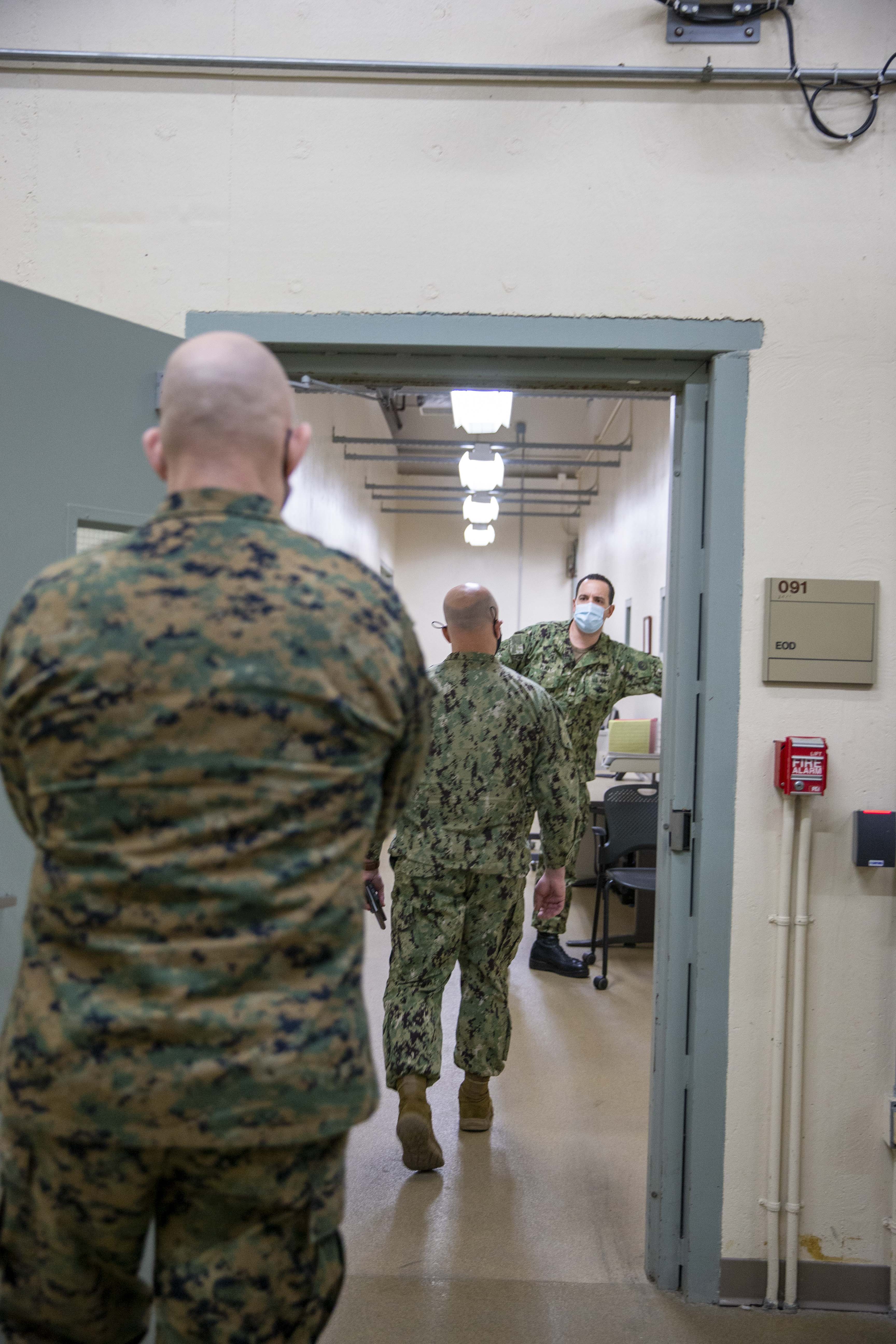 Sergeant Major of the Marine Corps visits Armed Forces Medical Examiner ...