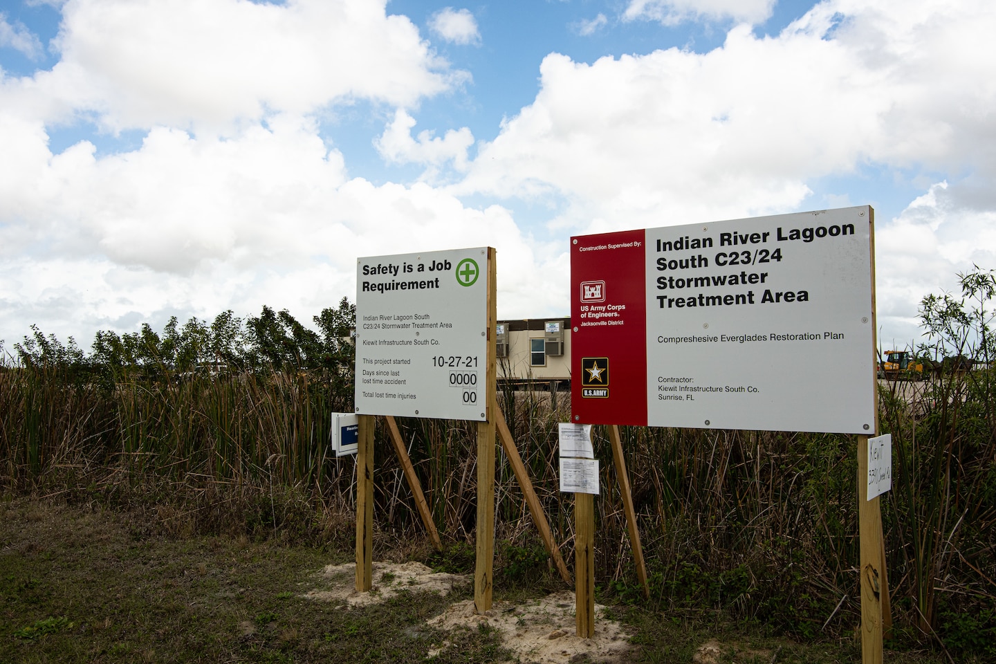 The U.S. Army Corps of Engineers and guests celebrate the Indian River Lagoon-South C-23/24 Stormwater Treatment Area Groundbreaking in Fort Piece, Fla. (USACE photo by Bri Sanchez)