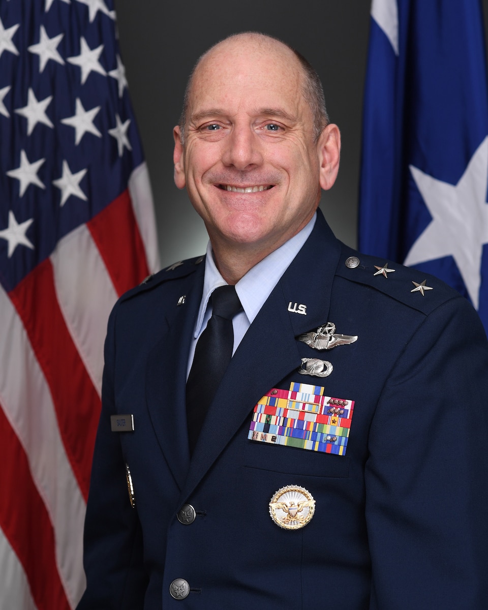 This is the official portrait of Maj. Gen. Scott Sauter.