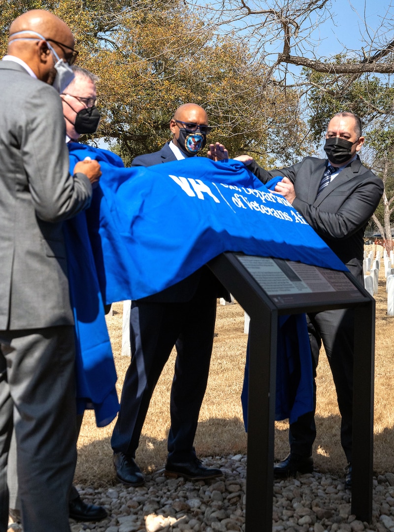 Interpretative marker for Houston Riot graves unveiled at Fort Sam Houston National Cemetery